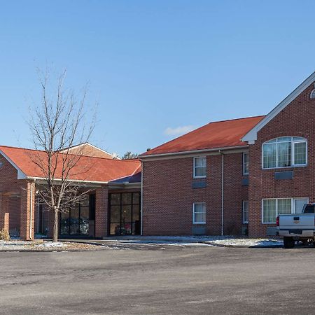 Days Inn & Suites By Wyndham Lancaster Amish Country Mountville Exterior photo